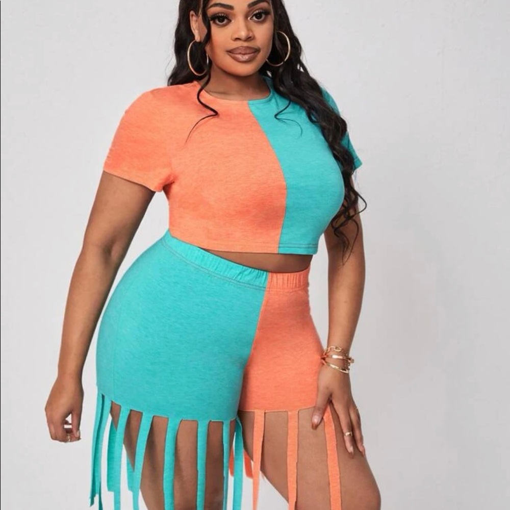 Plus Two Tone Crop Short Set - Picture 2 of 3